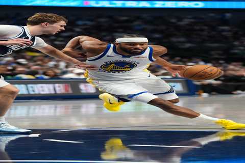 Moses Moody goes down with season-ending knee injury, but Warriors beat Mavericks