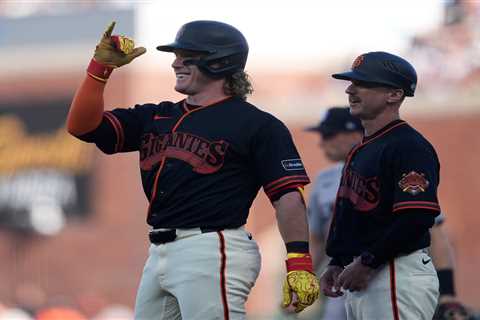 Giants’ bats awaken, but not enough to avoid sweep vs. Yankees