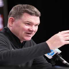 Arizona’s Tommy Lloyd keeping mum as UNC rumors swirl: ‘Nothing is distracting me’