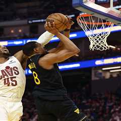 Warriors run out of gas against Cavs in possibly last game without Curry