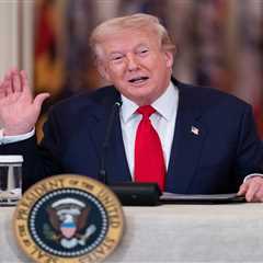 Trump issues widespread NIL executive order in attempt to fix college athletics