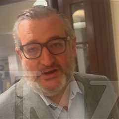 Ted Cruz Won't Say if He's Team Trump or Team Pope