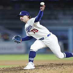 Justin Wrobleski flirts with shutout as Dodgers mow down slumping Mets