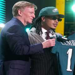 Makai Lemon was on phone with Steelers as Eagles traded up for him in wild NFL draft moment