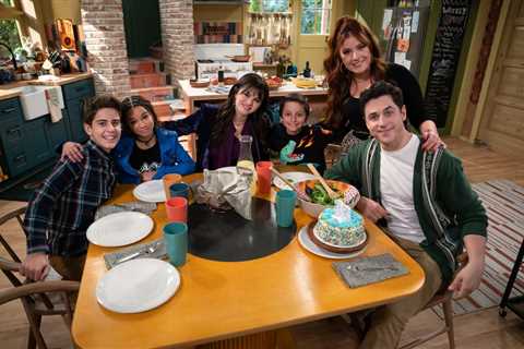‘Wizards Beyond Waverly Place’ Returning for Final Season With Selena Gomez to Make..