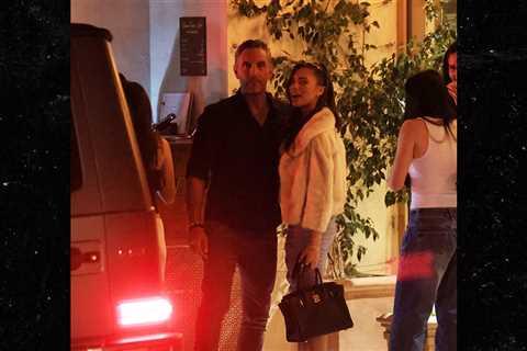 Mauricio Umansky Spotted with 'Love Island' Star Amid Family Drama