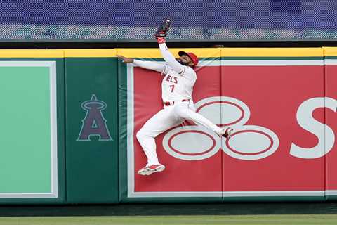 Angels’ outfielder Jo Adell robs 3 home runs in 1-0 win against Mariners: ‘Greatest defensive game..