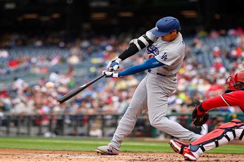 Dodgers overcome Roki Sasaki clunker, erase five-run hole in comeback win