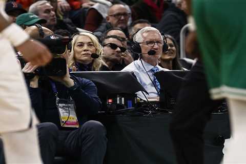 Stephen A. Smith bashes Mike Breen’s Knicks praise: ‘Don’t give free passes’