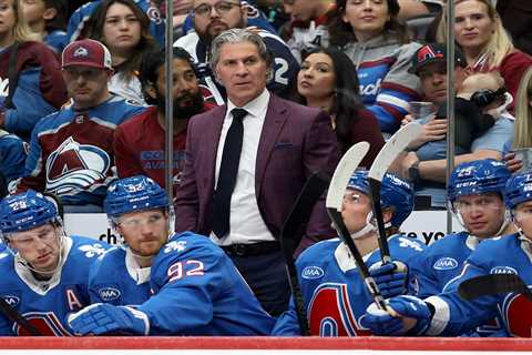 Avalanche head coach Jared Bednar hospitalized after taking puck to face, will miss road trip