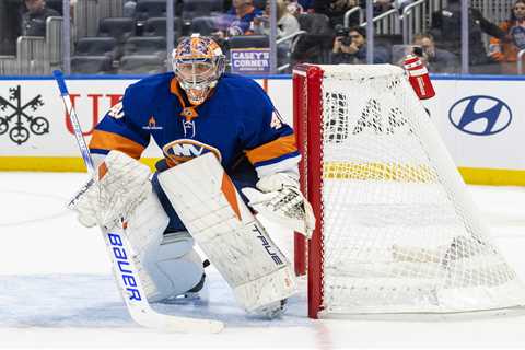 Semyon Varlamov returns to competitive hockey again as questions about his future loom