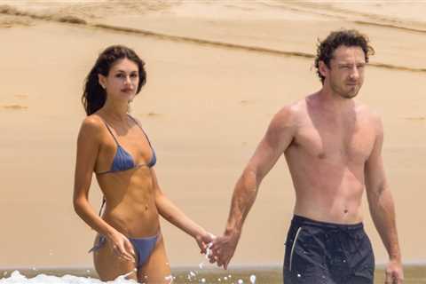 Kaia Gerber Hits the Ocean in Bikini With Boyfriend Lewis Pullman in Mexico