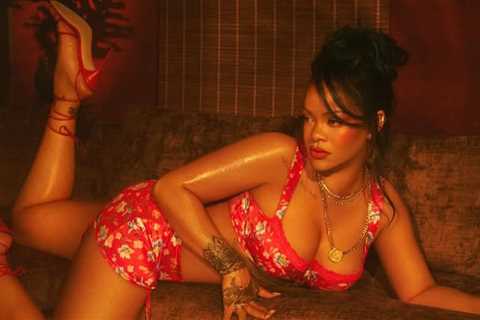 Rihanna Shows Off Her Butt in Tiny Floral Lingerie
