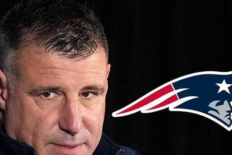Mike Vrabel Already Back With Patriots Team After Weekend Of 'Counseling'