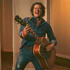 Carlos Vives Drops New Album ‘El Último Disco,’ But Assures He Has ‘No Plans to Retire’