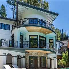 Selena Gomez Selling Los Angeles Home a Year After Buying With Benny Blanco
