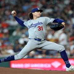 Tyler Glasnow leaves Dodgers start early with low back pain