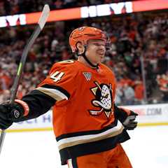 Ducks vs. Golden Knights Game 2 prediction: Odds, best bets, picks for Stanley Cup playoffs..