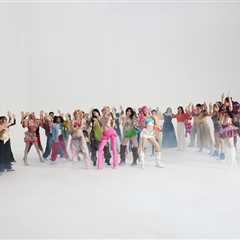 Go Behind The Scenes on LE SSERAFIM ‘BOOMPALA’ Video Shoot
