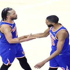 Knicks pull away with dominant second half to take commanding 3-0 series lead over 76ers