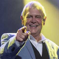 Celine Dion, Keith Urban & More Set For John Farnham Celebration Concert