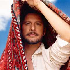 Manuel Carrasco Releases ‘Pueblo Salvaje I,’ A Prequel to His Previous Album: ‘Now I’m Showing..