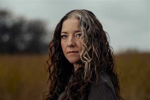 Ashley McBryde on Her New Album ‘Wild,’ Embracing Sobriety & Inviting Listeners ‘To Feel a Little..