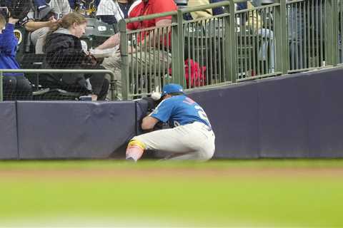 Brewers outfielder Brandon Lockridge carted off after suffering scary injury