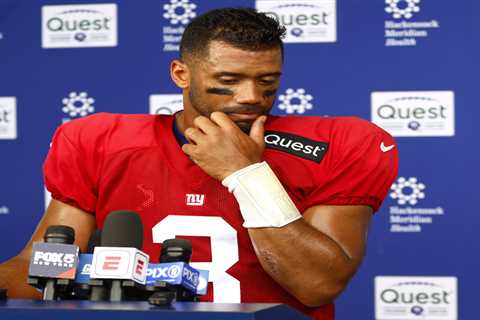 Former NFL star tells Russell Wilson to retire: ‘It’s over with, man’