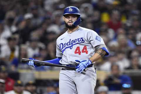 Dodgers’ Andy Pages perfects art of steal against Brewers