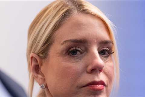Former Attorney General Pam Bondi Reportedly Battling Thyroid Cancer