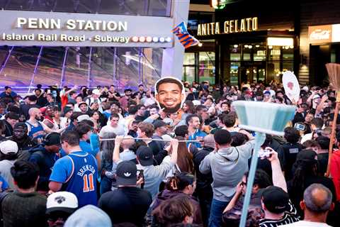 Knicks donate hundreds of NBA Finals tickets to unprivileged fans