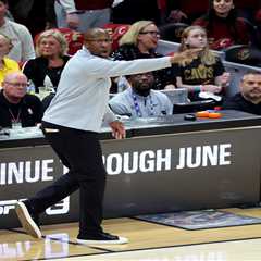 Mike Brown’s San Antonio ties don’t change his Knicks mission in NBA Finals: ‘Want to kick their..