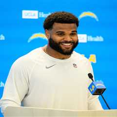 Chargers, first-round draft pick Akheem Mesidor agree on contract
