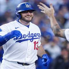 Dodgers’ Max Muncy to return Saturday from head-on collision