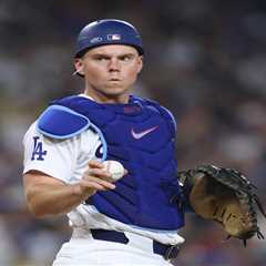 Will Smith scratched from Dodgers’ lineup with stiff neck