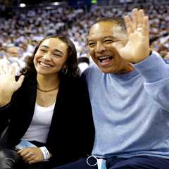 Dave Roberts grateful to be able to attend daughter’s college graduation: ‘Don’t feel like I’m..