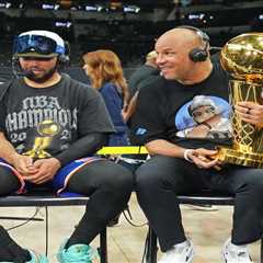 Jalen Brunson has curious moment with cop during Knicks celebration: ‘Don’t push him’