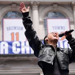 The New York Knicks Dance Along as Alicia Keys Ends Championship Parade With ‘Empire State of Mind’