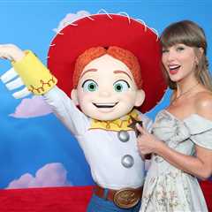 Taylor Swift Says She Got the ‘Songwriter Zoomies’ & Finished ‘Toy Story 5’ Song in 8 Hours