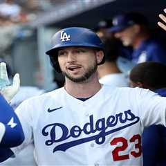 Dodgers’ Kyle Tucker removed from game with back spasms