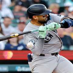 Ali Sanchez exits after getting hit by pitch in Yankees injury worry