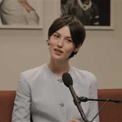 Gracie Abrams Says People ‘Appropriately’ Call Her a ‘Nepo Baby’: ‘I Had a Safety Net’