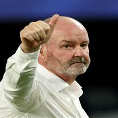 Scotland head soccer coach resigns after getting contract extension