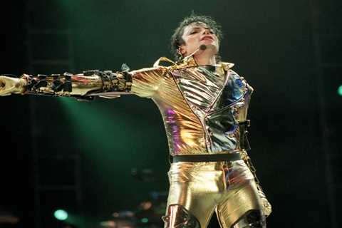Michael Jackson’s Deep Cut ‘Chicago’ Debuts on Billboard Hot 100