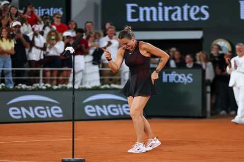 Andy Roddick weirded out by Aryna Sabalenka’s post-match dance scene at French Open