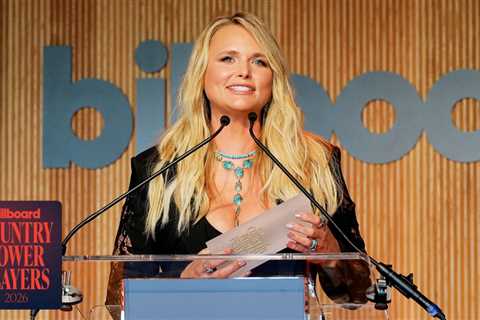 Miranda Lambert Accepts the Icon Award from Tom Douglas | Country Power Players 2026