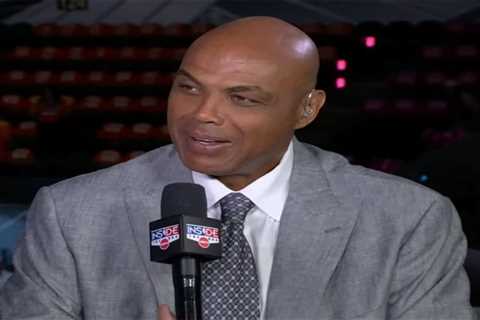 Charles Barkley seen doing impromptu chair lifts in San Antonio before Knicks-Spurs Game 1