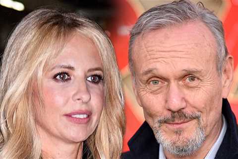 Sarah Michelle Gellar Honors Late 'Buffy' Costar Anthony Head