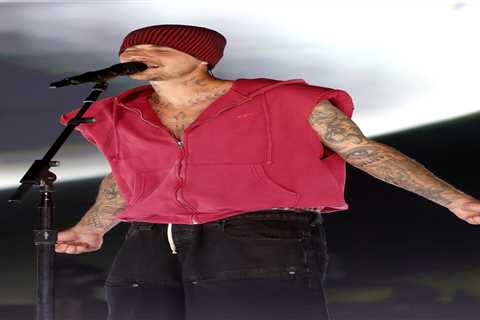Justin Bieber the favorite over Miley Cyrus to play Super Bowl 2027 halftime show
